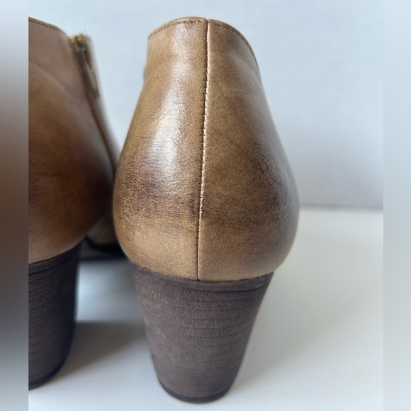 Mata Women’s Booties - Tan / Brown - Sz 7 - Picture 12 of 14